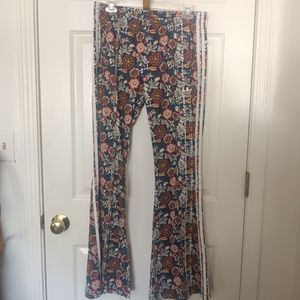 Adidas ORIGINAL Flare Sweatpant Size M